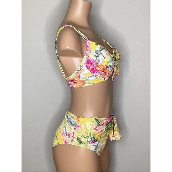 New. Bleu Rod Beattie tropical bikini. 34DD/6-bottom. Retails $169